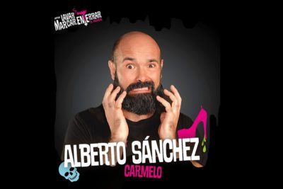Imagen del espectáculo teatral 'Lavar, marcar y enterrar' en el Teatro Lara