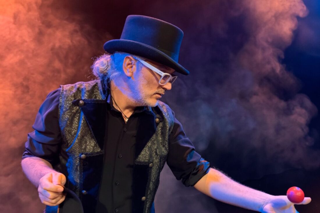 Ahora lo ves. Magia de cerca por Isaac Marian