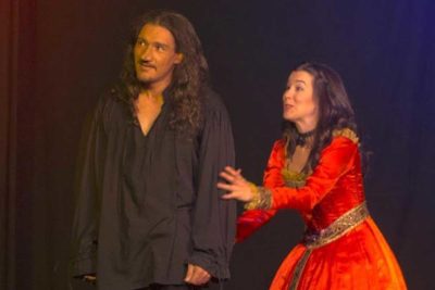 Imagen de Cyrano de Bergerac de Paloma Mejía en el Teatro Victoria