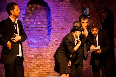 Imagen del espectáculo teatral 'Fluxus' en el Teatro Lara