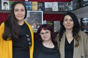 Carolina África, Patricia Benedicto, Conchita Piña «El teatro es una tirada a la piscina continua».