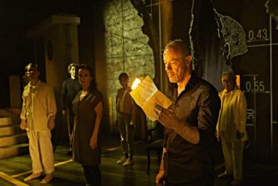 Imagen de Los otros Gondra (relato vasco) de Borja Ortiz de Gondra en el Teatro Valle-Inclán