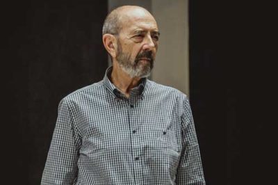 Miguel Rellán: «Las personas somos idiotas y necesitamos poner etiquetas al arte»