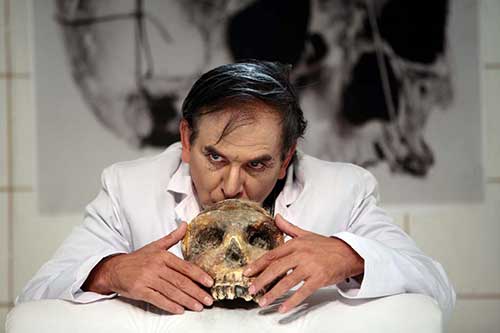 Gana entradas para ‘Sangre en el diván’ en el Teatro Fígaro Adolfo Marsillach