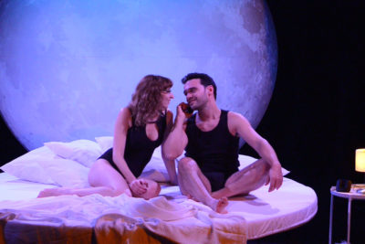 Imagen del espectáculo teatral 'Noche de juegos' en el Teatro Lara