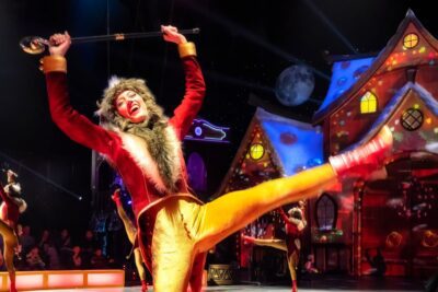 Imagen de escena de Circlassica: Noel, la historia Jamás contada de Papá Noel.