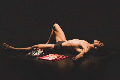 Imagen de la obra de teatro 8,56 – Inspirada en un salto de Yago Lamela