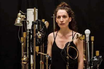 Imagen de Cada átomo de mi cuerpo es un vibroscopio de Rakel Camacho en Teatro La Abadía