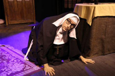 Imagen del espectáculo teatral 'Santas y perversas' en el Teatro Lara