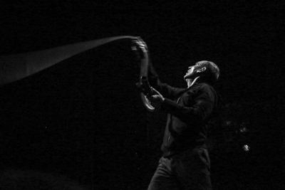 Imagen de El Equilibrista con Mauricio Dayub en los Teatros del Canal