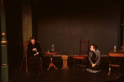 Imagen del espectáculo teatral 'Bernarda y Poncia' en el Teatro Lara