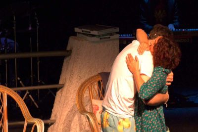 Imagen del espectáculo teatral 'La vida empieza hoy' en el Teatro Lara