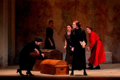 Imagen de 'La casa de Bernarda Alba' de José Carlos Plaza en Teatro Español