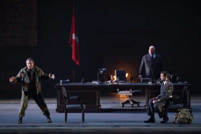 Imagen de 'El ocaso de los dioses' en el Teatro Real
