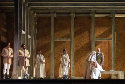 Imagen de 'Don Gil de Alcalá' en el Teatro de la Zarzuela