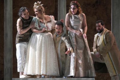 Imagen de 'Don Gil de Alcalá' en el Teatro de la Zarzuela