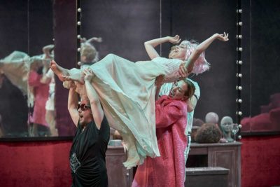 Imagen de El alivio o la crueldad de los muertos de Los Montoya y Rubén Ochandiano en Los Teatros del Canal