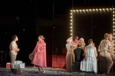 Imagen de El alivio o la crueldad de los muertos de Los Montoya y Rubén Ochandiano en Los Teatros del Canal