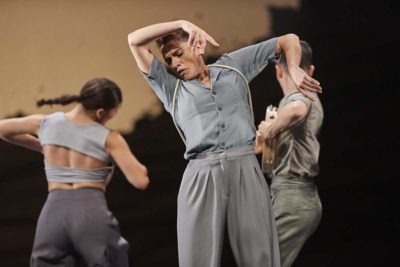 Imagen de Entre hilos y huesos de Daniel Doña en los Teatros del Canal