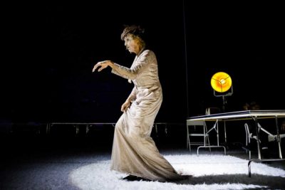 Imagen de Inloca de Ana Vallés en el Teatro María Guerrero