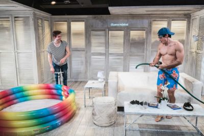 Imagen de Manual básico de lengua de signos para romper corazones de Roberto Pérez Toledo en el Teatro María Guerrero