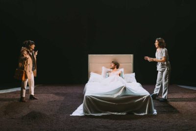 Imagen deSupernormales de Esther F. Carrodeguas y Iñaki Rikarte en el Teatro Valle-Inclán
