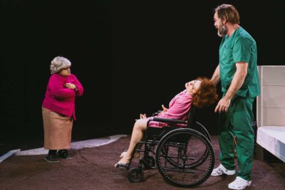 Imagen deSupernormales de Esther F. Carrodeguas y Iñaki Rikarte en el Teatro Valle-Inclán