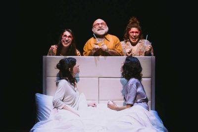 Imagen deSupernormales de Esther F. Carrodeguas y Iñaki Rikarte en el Teatro Valle-Inclán