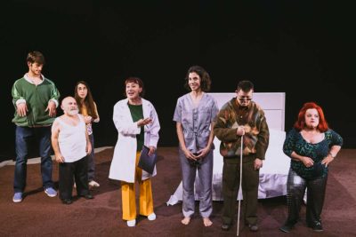 Imagen deSupernormales de Esther F. Carrodeguas y Iñaki Rikarte en el Teatro Valle-Inclán