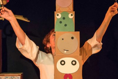 Imagen de La Granja de Ana Isabel Gallego y Ángel Sánchez en el Teatro Valle-Inclán