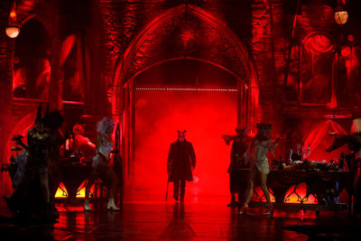 'Bacanal' es la quinta entrega del El circo de los horrores.