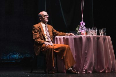 Imagen de 'El encanto de una hora' de Carlos Tuñón