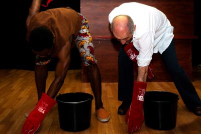 Imagen 2 de Bajo el mismo sol en la sala OFF Latina