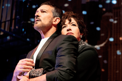 Imagen de la obra 'Company, el musical' protagonizado por Antonio Banderas en el Teatro Albéniz