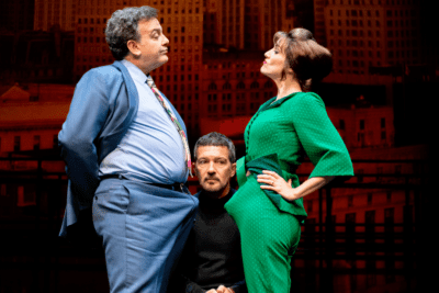 Imagen de la obra 'Company, el musical' protagonizado por Antonio Banderas
