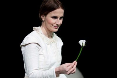 Imagen de 'La dama de blanco' de Juan Pastor en Teatro Quique San Francisco