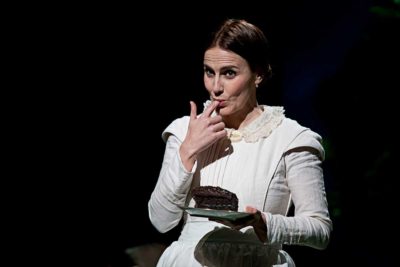 Imagen de 'La dama de blanco' de Juan Pastor en Teatro Quique San Francisco