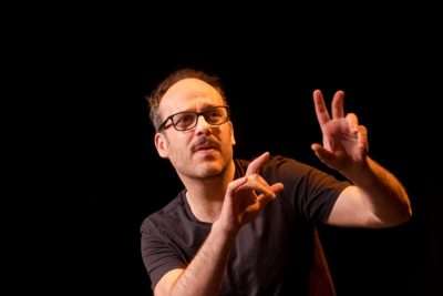 Imagen de 'La omisión del si bemol tres' en Teatro Galileo Quique San Francisco