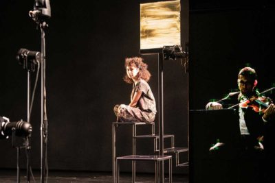 Imagen de Antígona in Molenbeek + Tiresias de Guy Cassiers en los Teatros del Canal