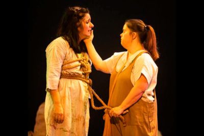 Imagen del espectáculo de teatro 'La perspectiva del suricato' en Teatro del Barrio