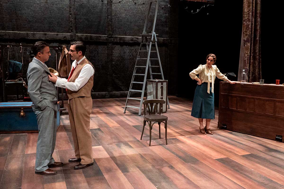 Diana Navarro, Alejandro Vera y Avelino Piedad protagonizan En tierra extraña en el Teatro Calderón en Madrid