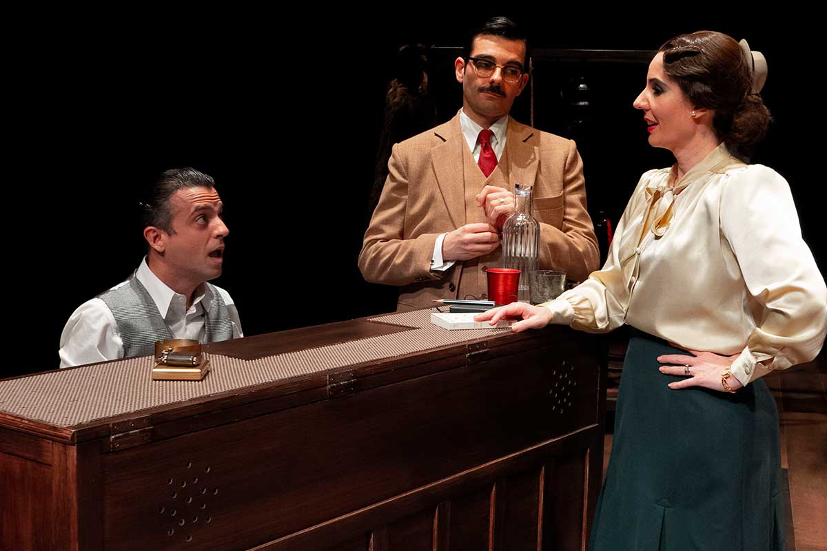 Diana Navarro, Alejandro Vera y Avelino Piedad protagonizan En tierra extraña en el Teatro Calderón en Madrid