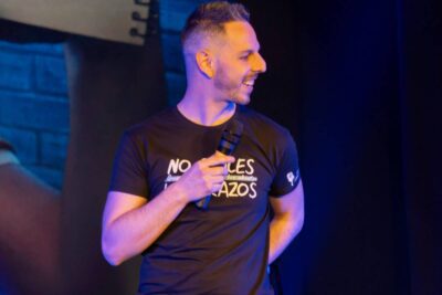 imagen de la obra 'David Cepo: No cruces los brazos'