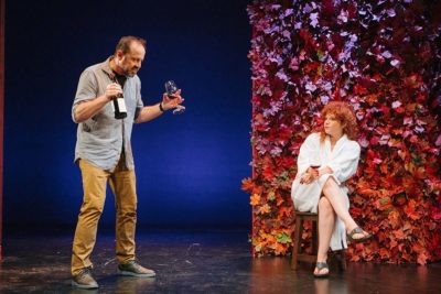 Imagen del espectáculo teatral 'Entre copas' en el Teatro Reina Victoria