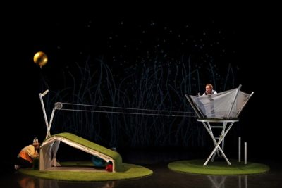 Imagen del espectáculo teatral 'Une lune entre deux maisons (una luna entre dos casas)' en la Sala Teatro Cuarta Pared