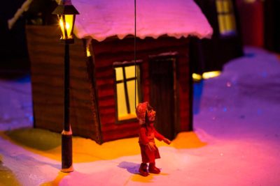 Imagen del espectáculo teatral 'Yana and the Yeti (Yana y el Jeti) en la Sala Teatro Cuarta Pared