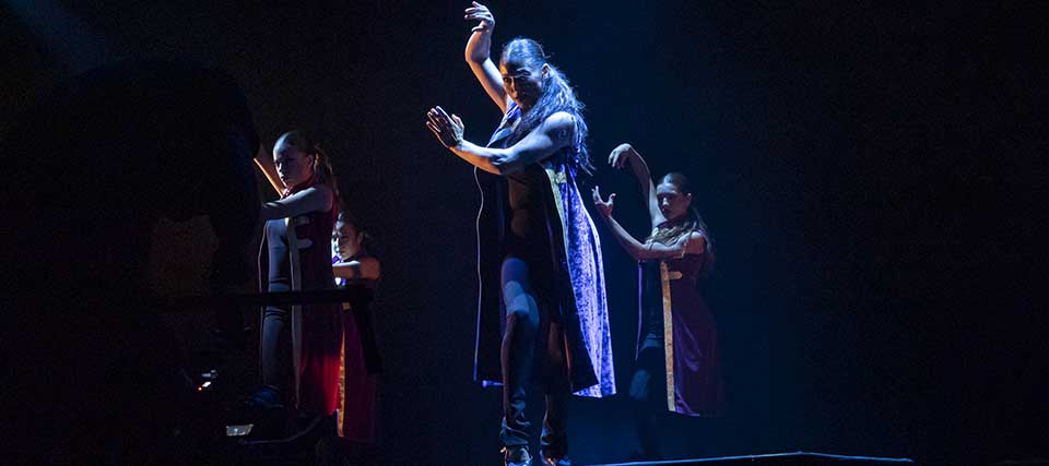 Aarón Vivancos: Woman