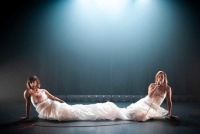 Imagen de 'A muerte' de Hermanas Gestring