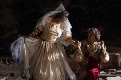 Imagen de 'Dolores, con las alas del amor salté la tapia' de Selu Nieto