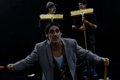 Imagen del espectáculo teatral 'Los despiertos' en el Teatro del Barrio